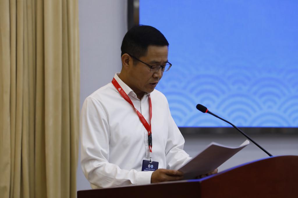 图4 副校长、高科院常务副院长曹广超作工作报告.JPG