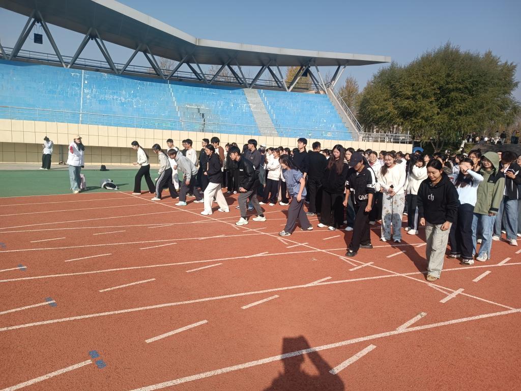 微信图片_20251102194703.jpg 微信图片_20251102194703.jpg