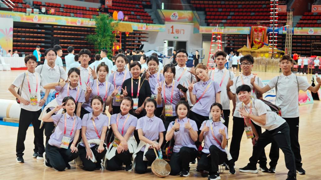 运动会2.jpg 运动会2.jpg