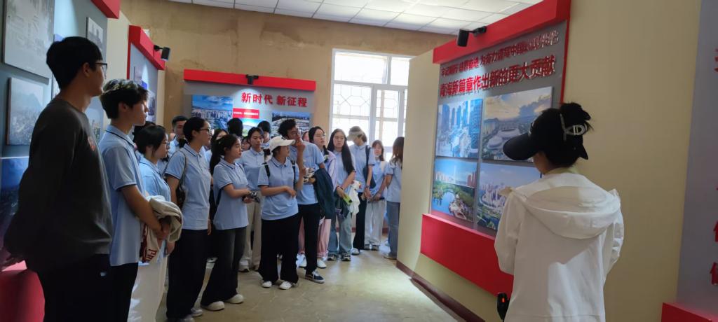 红旅活动图片3.jpg 红旅活动图片3.jpg